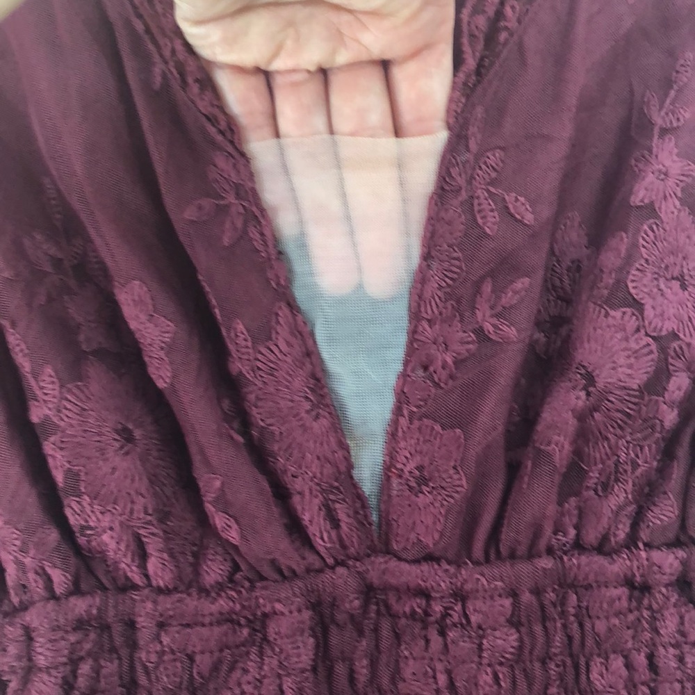 Maroon Lace Dress - Picture 6 of 8